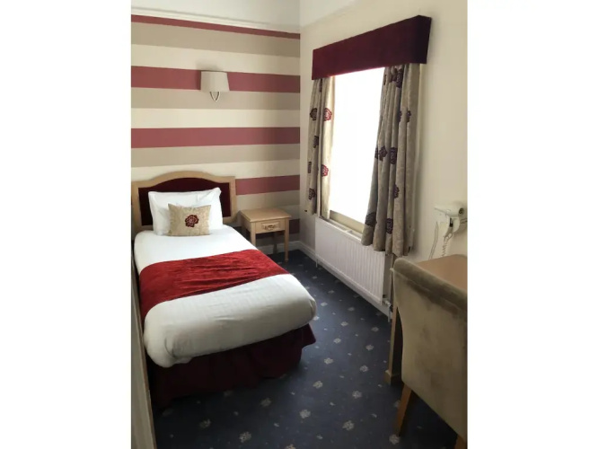Lion Hotel
