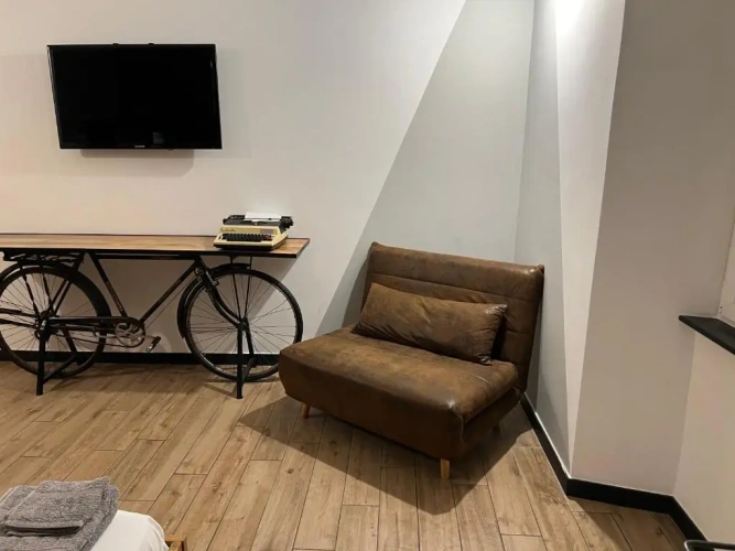 2 Bedrooms Apartment