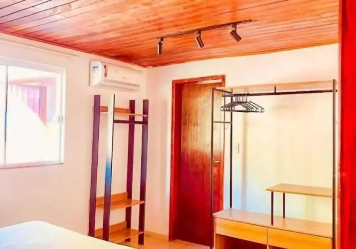 Nomades Riverside - Adventure Hostels & Coworking