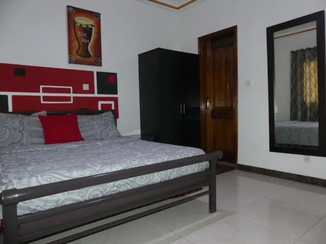 2 Bedrooms Apartment
