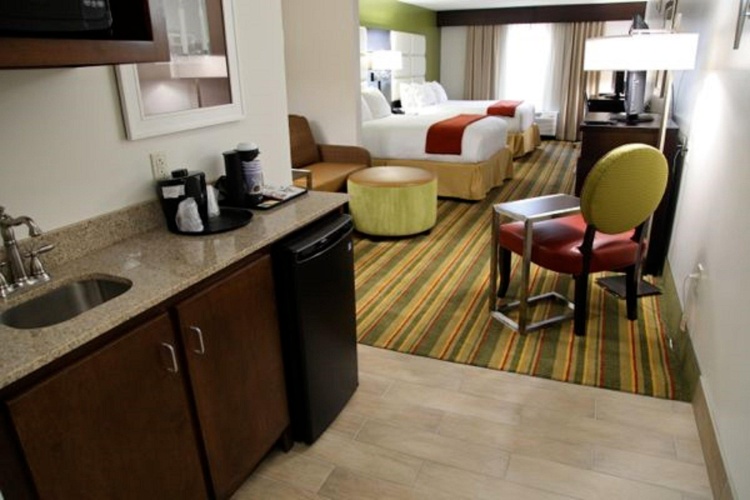 Quadruple Suite