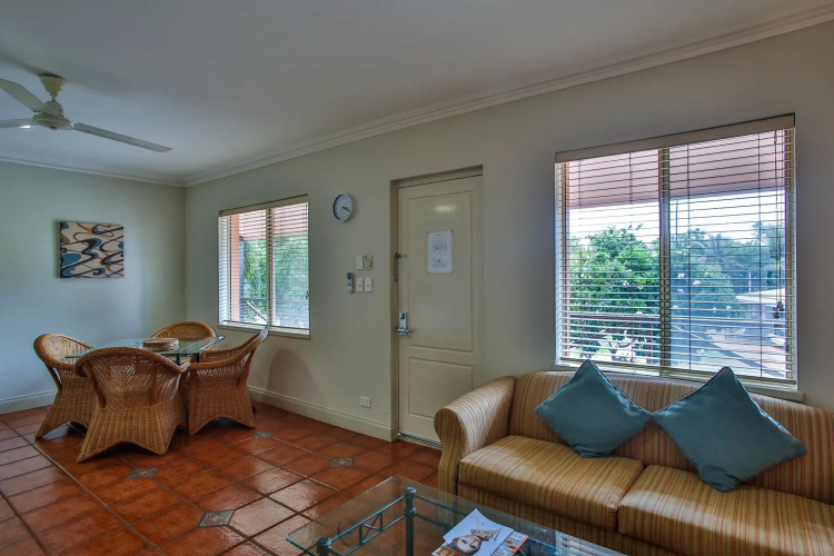 Moonlight Bay Suites