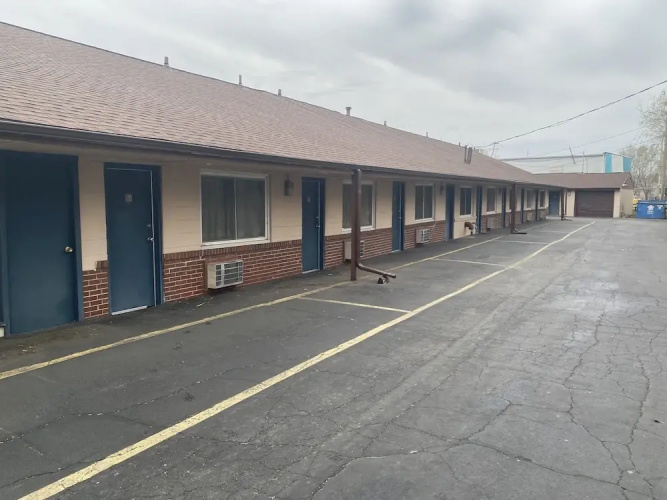 Courtesy Motel