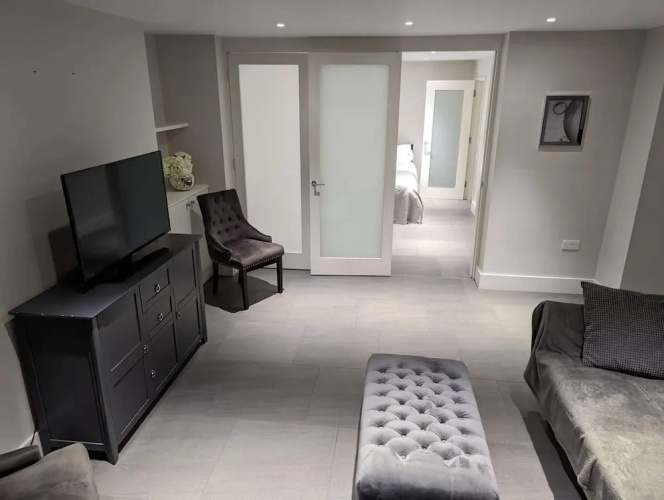 Captivating 1-bed Apartment in Bath With Parking