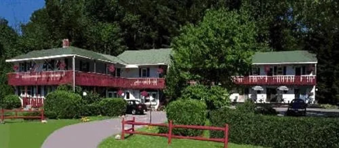 Season Pass Inn