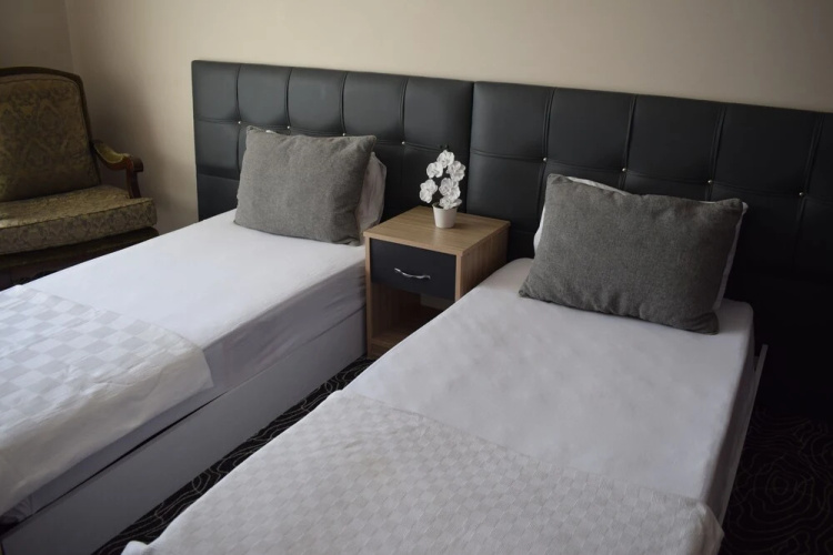 Mira Suites