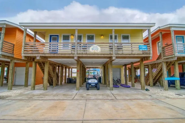 4 Bedrooms Cottage