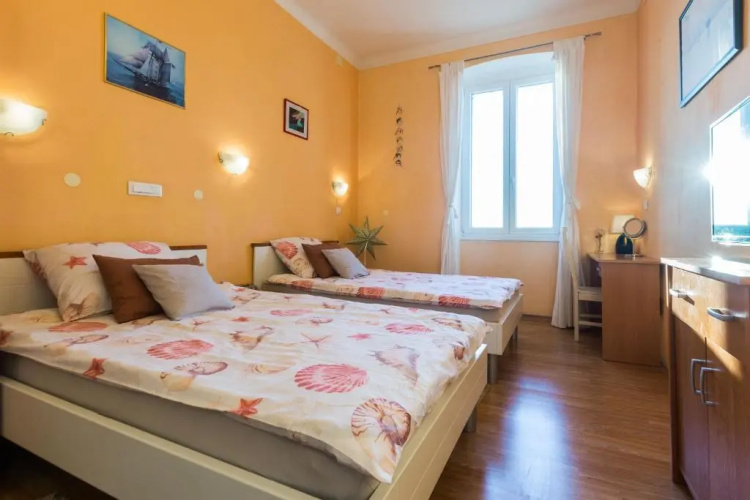 Bristol lux 3BR apartment with view