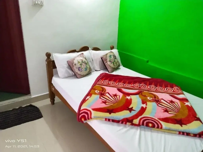 2 Bedrooms Cottage