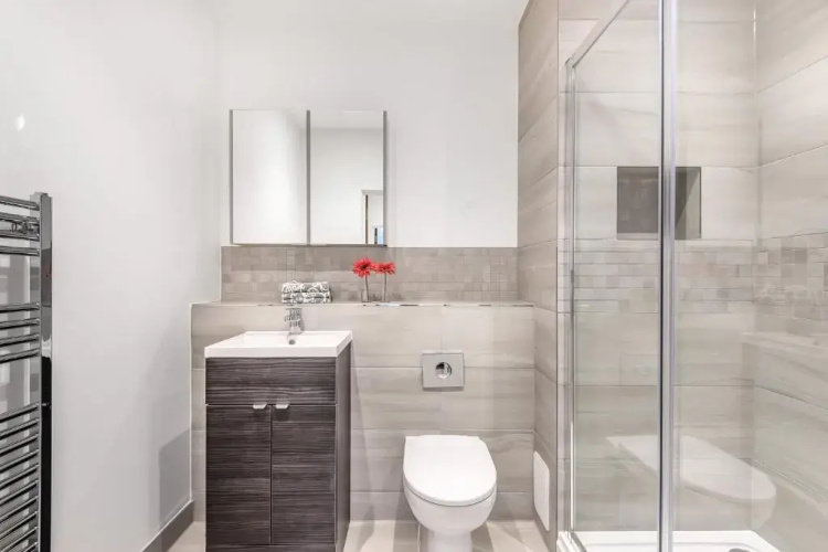 Celador Apartments - Wellington House