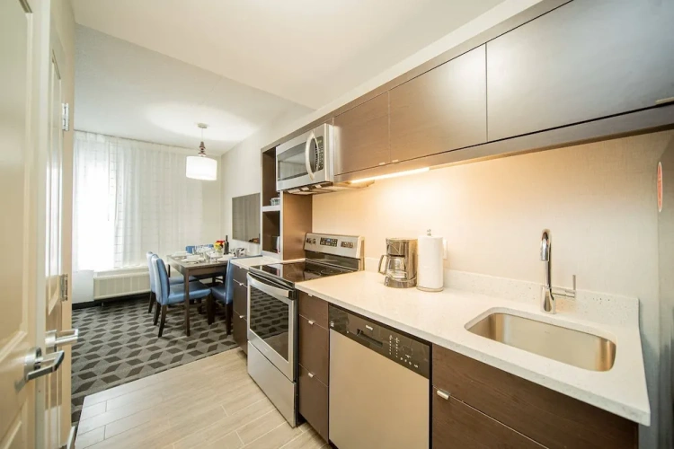 1 Bedroom Suite