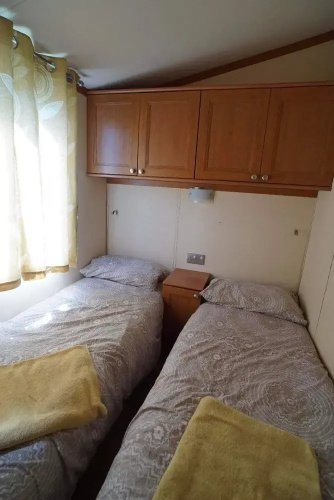 2 Bedroom Caravan at Heacham Beach With Decking