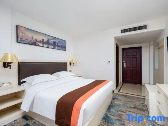 Standard Double room with city view
