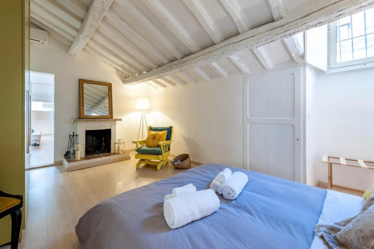 IREX Trevi Fountain Penthouse