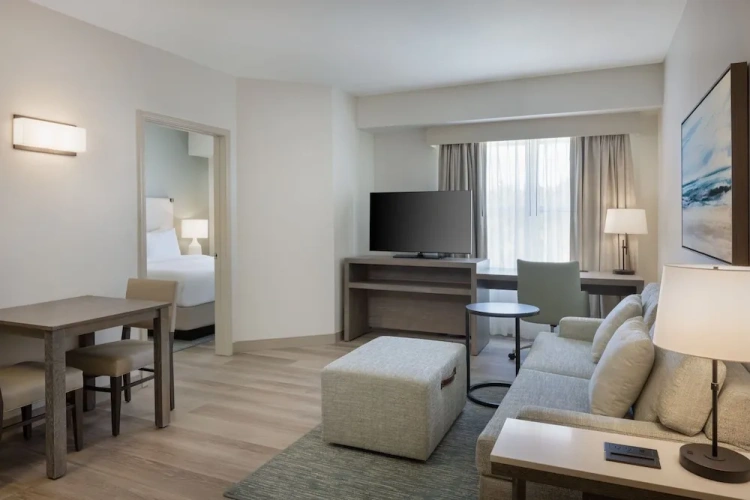 1 Bedroom Suite