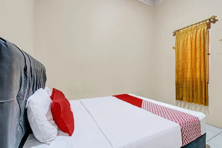 OYO 92459 Cahyo Kost 2