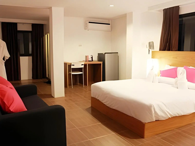 I Room Hotel