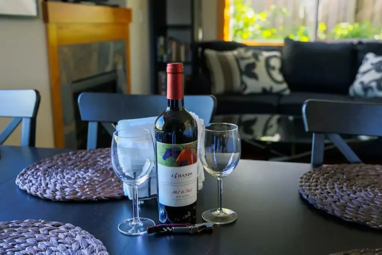 Seattle Vacation Home: The Chalet