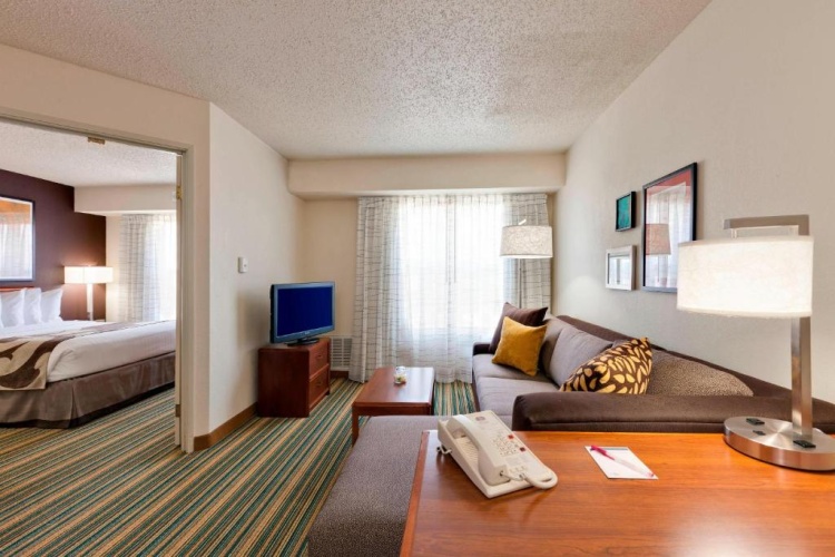 1 Bedroom Suite