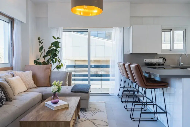 Elegant City Central Suite