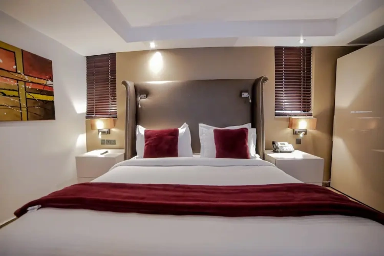 Deluxe Double Suite