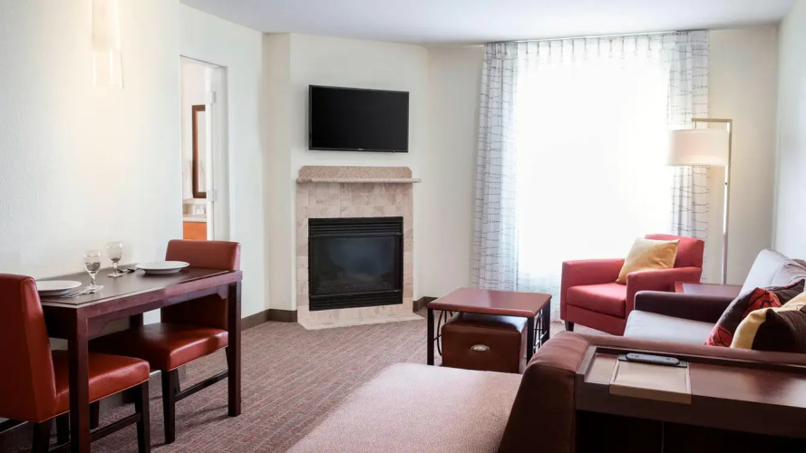 1 Bedroom Suite