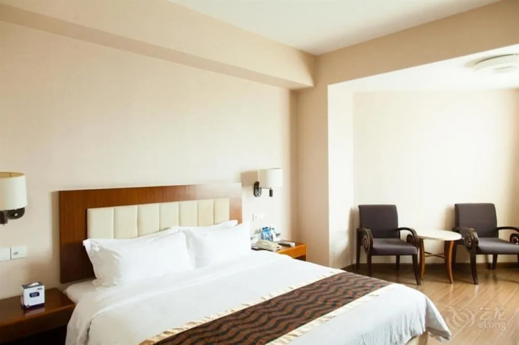Crown Jiakai Hotel