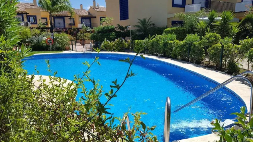 TGS & RUMEX Suites Banus