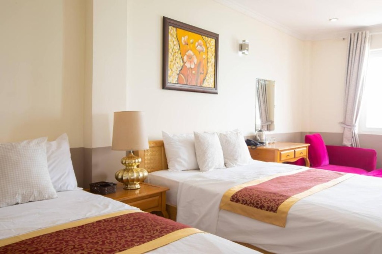 Standard Triple room