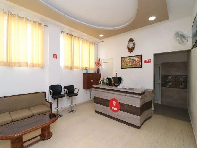 Hotel Golden Leaf By OYO Rooms