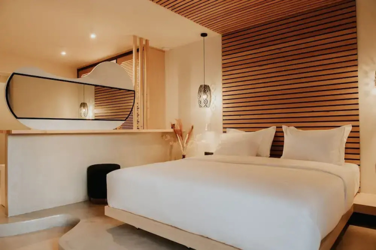 Somnus Suites