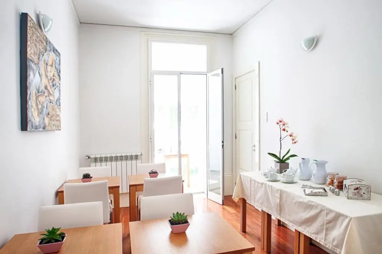 Charming House Marques