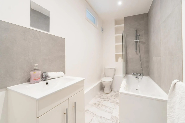 Kennington Apartment E/Apartment