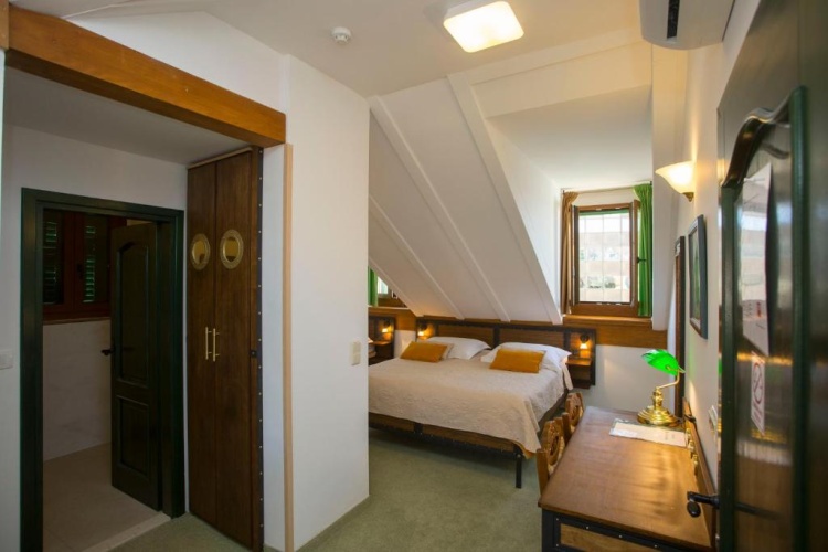 Standard Double room with view