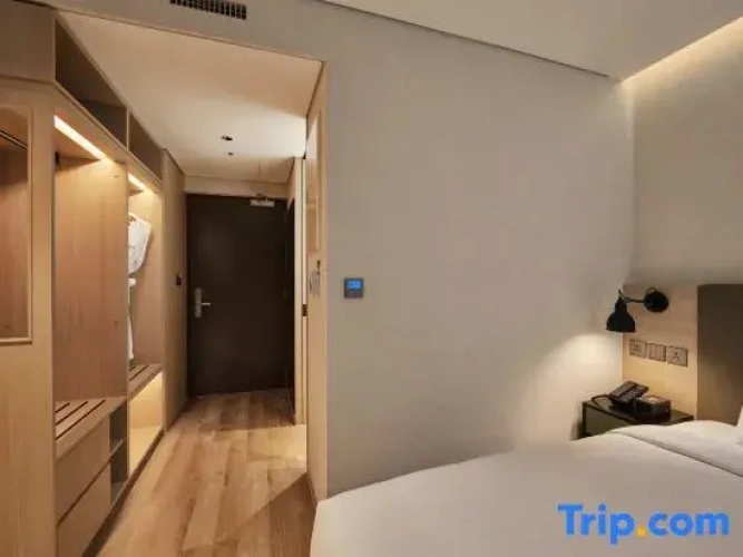 Deluxe Double Family room