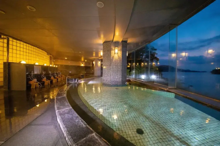 Toba Grand HotelOver view