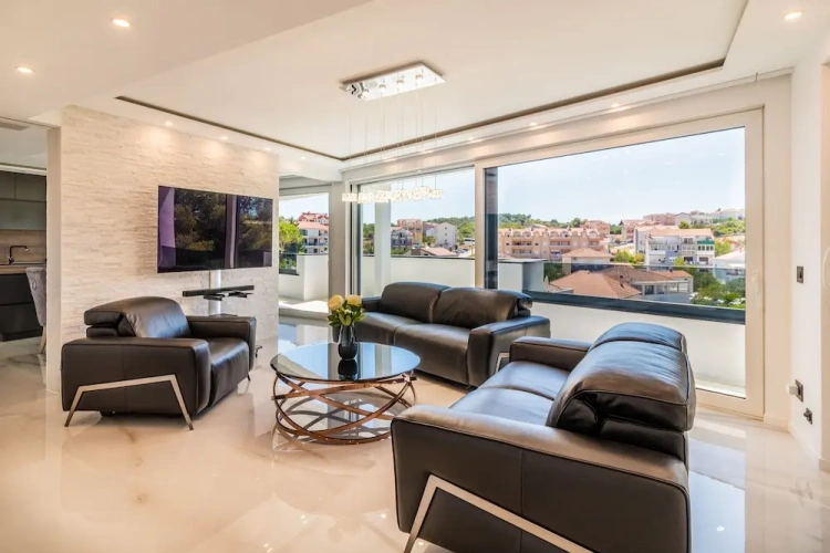 Deluxe Penthouse room with sea view