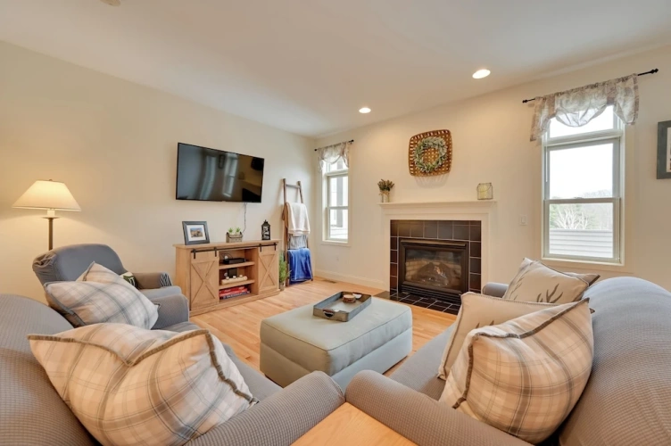 2 Bedrooms Apartment