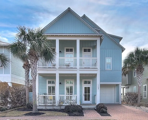 4 Bedrooms Cottage