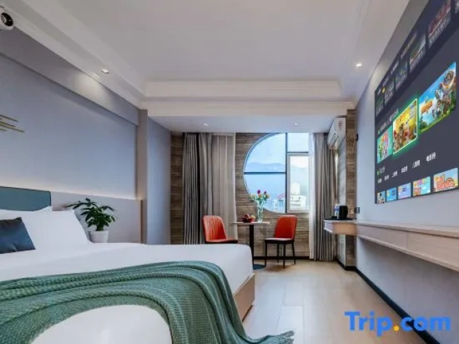 Standard Double room with city view