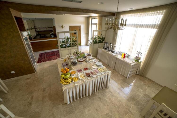 Hotel QuercusOver view