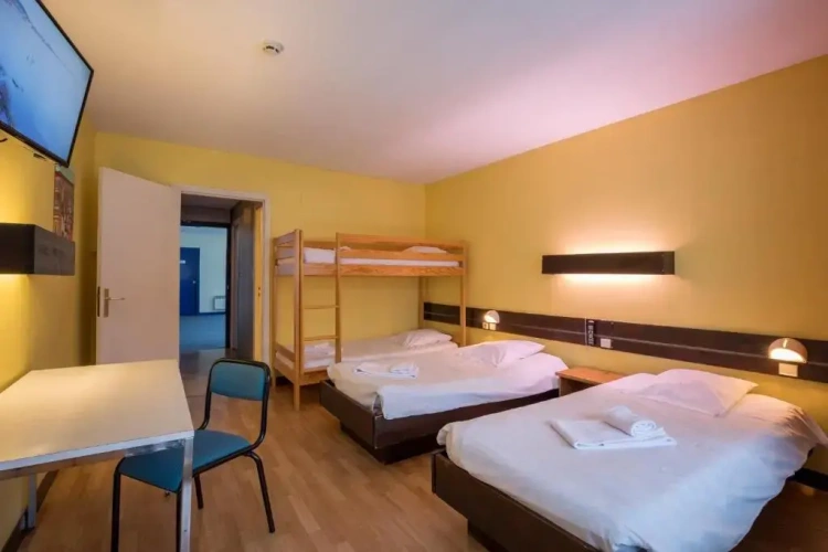 Standard Quadruple room