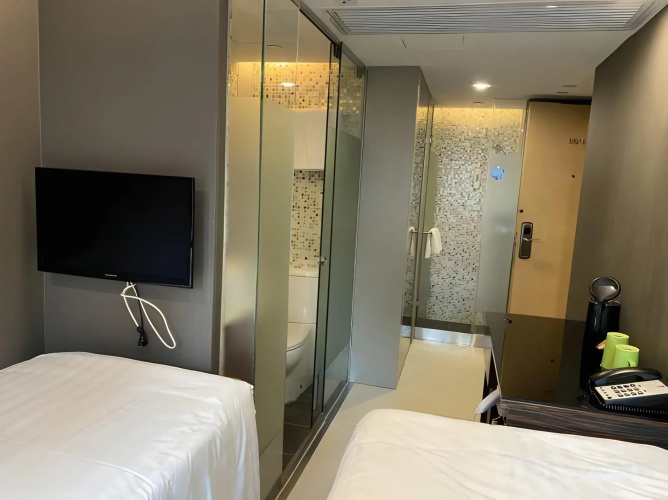 J Link Hotel