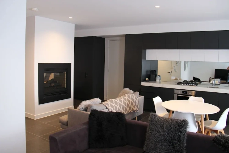 2 Bedrooms Suite with balcony