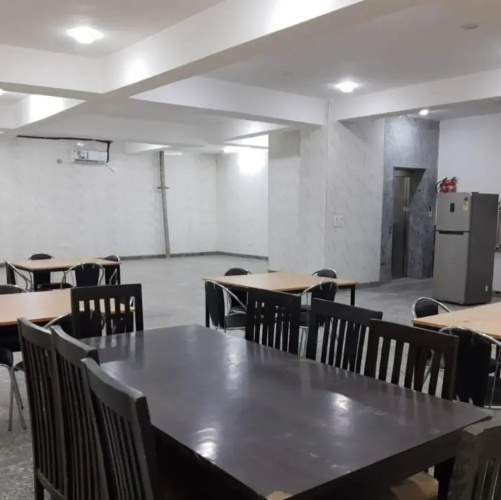 Abuzz Oxfordcaps Roopnagar - Campus Accommodation