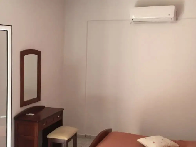 Kris Apartments
