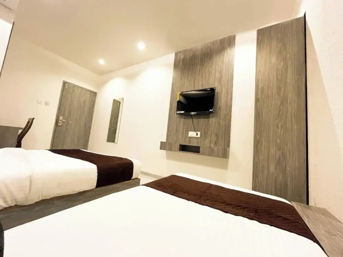 Standard Triple room