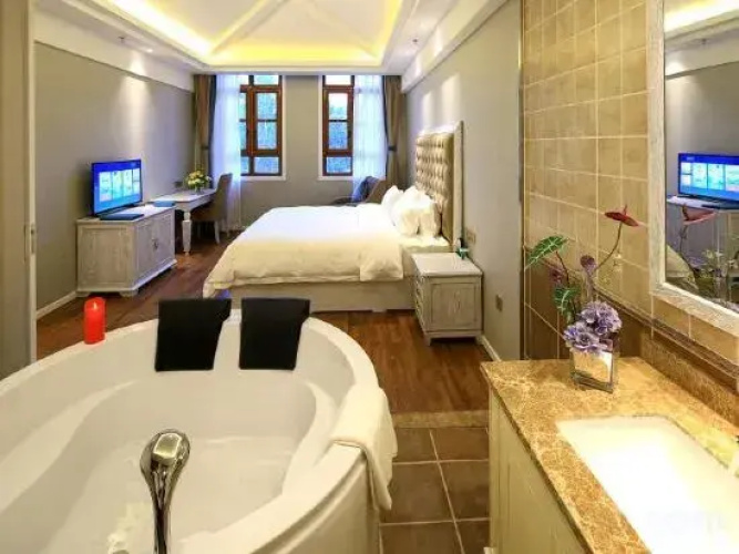 Chestnut Valley Hotel