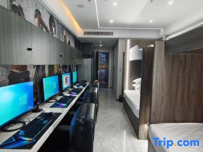 Standard Quintuple room