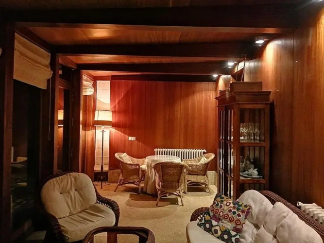 4 Bedrooms Cottage